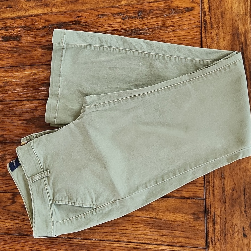 American Eagle Kick Boot Size 8 Regular. Olive color.